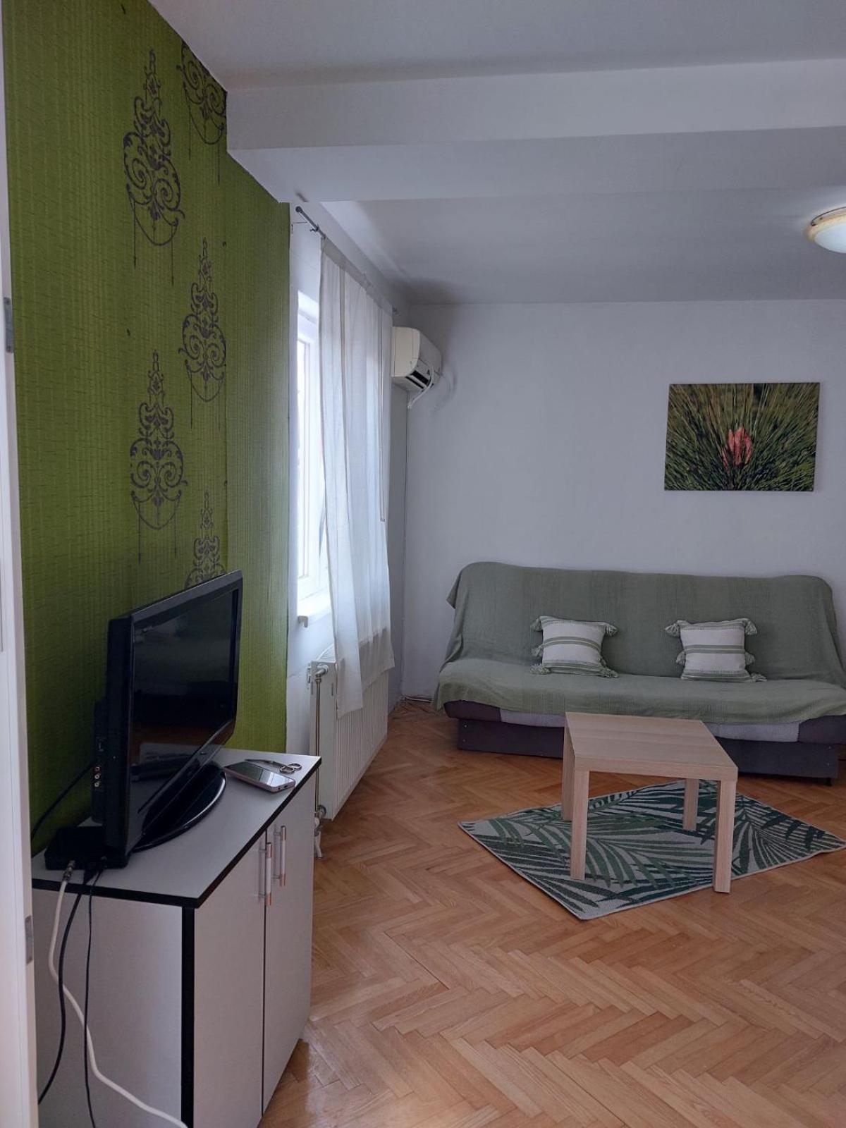 Apartment Kiwi Новий Сад Екстер'єр фото